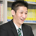取締役兼執行役副社長・小中本部長 栗﨑　篤史